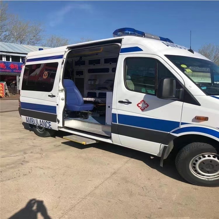 信宜私人长途救护车出租转院回家